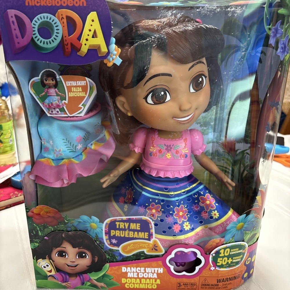 Dora the Explorer Dance with Me Dora, Interactive Dancing 13" Doll, 50 Phrases